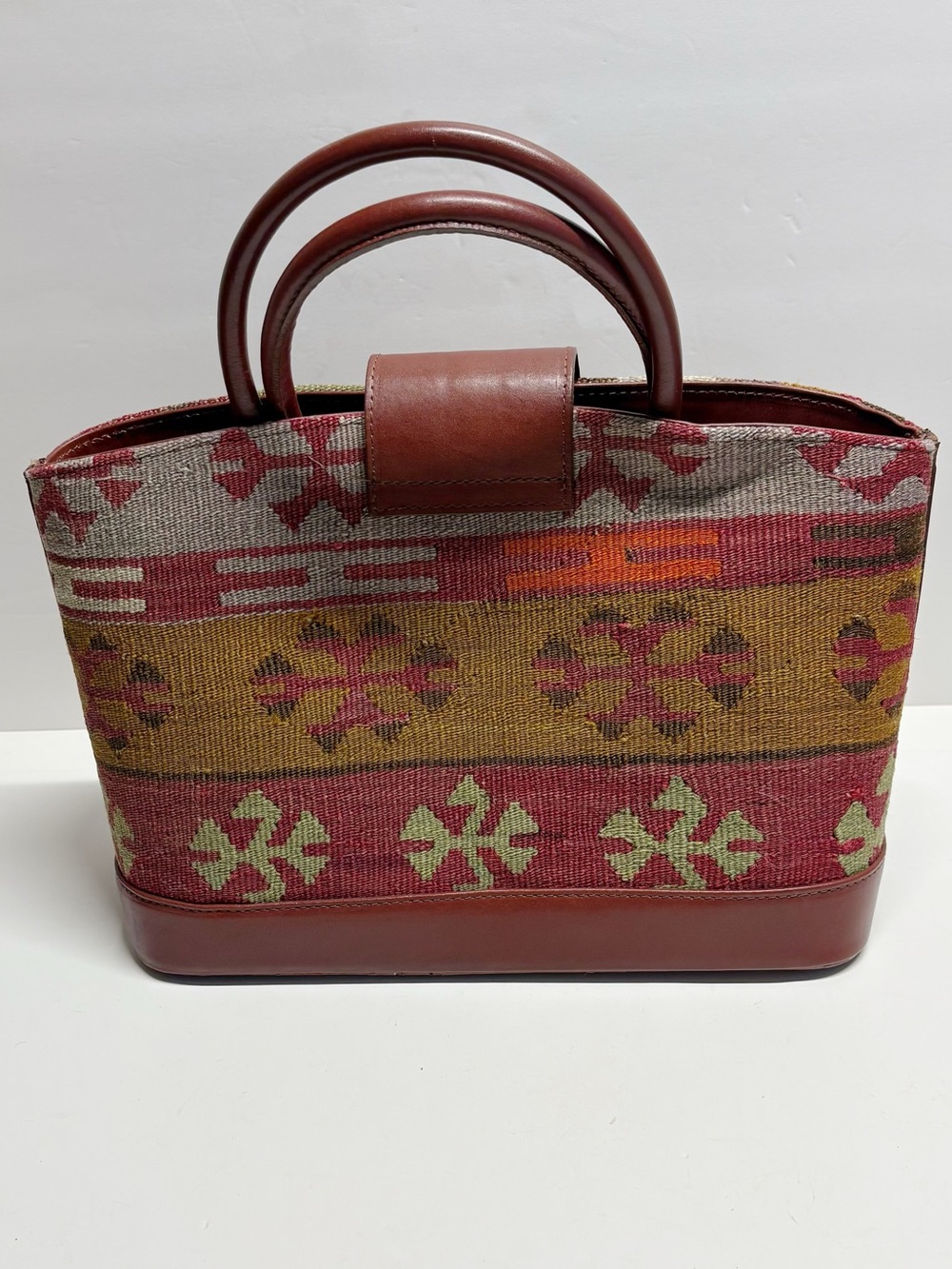 Red Kilim-Pattern Leather-Trim Tote - Picture 4 of 10